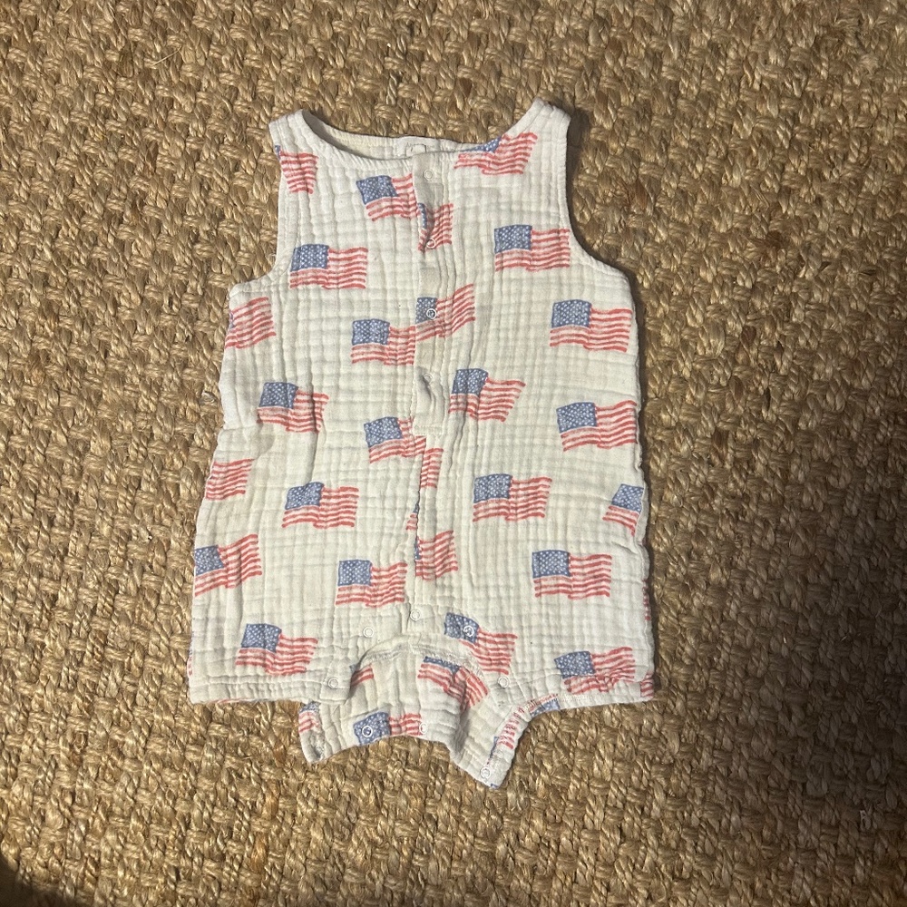Angel Dear Muslin Flag Romper